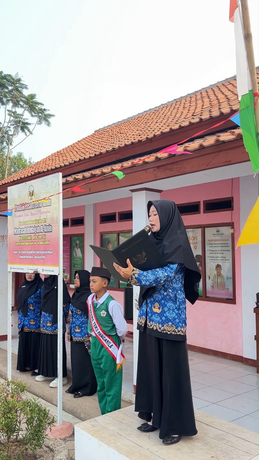 Dokumentasi Di Balik Khidmat Upacara, Santri Al-Amin Belajar Arti Sebuah Kemerdekaan